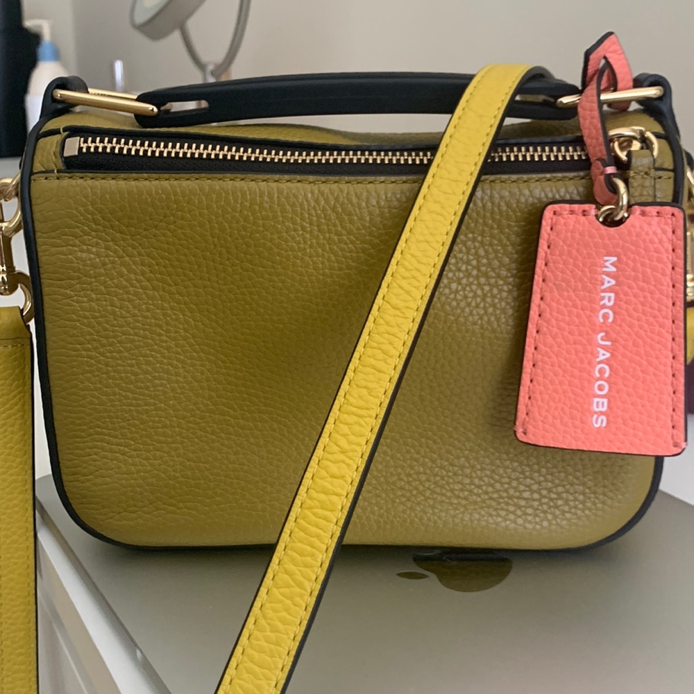 NWOT Marc Jacob The Softbox 20 crossbody bag (ecru olive multi)